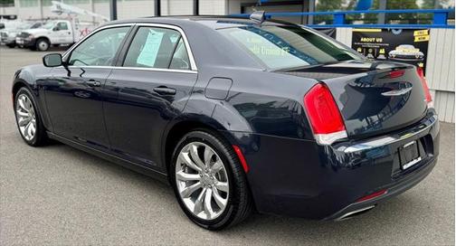 2017 Chrysler 300 Limited