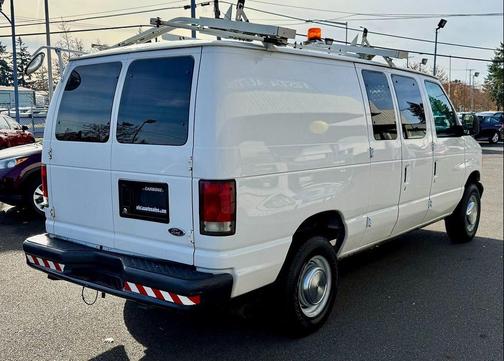 2006 Ford E250 Base