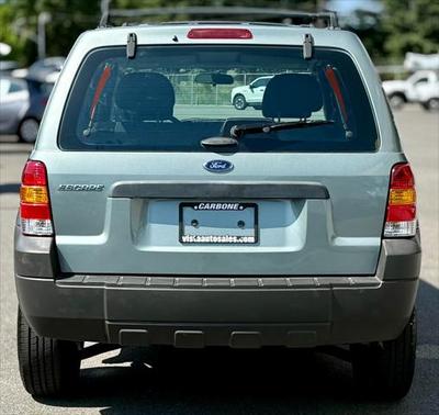 2005 Ford Escape XLS