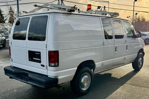 2006 Ford E250 Base