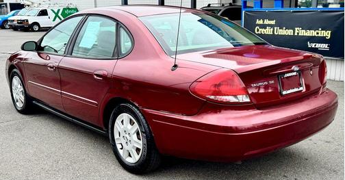2007 Ford Taurus SE