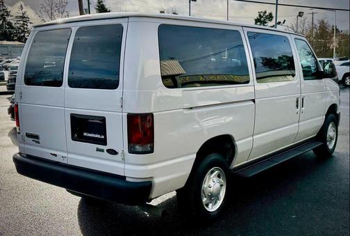 2013 Ford E350 Super Duty XLT