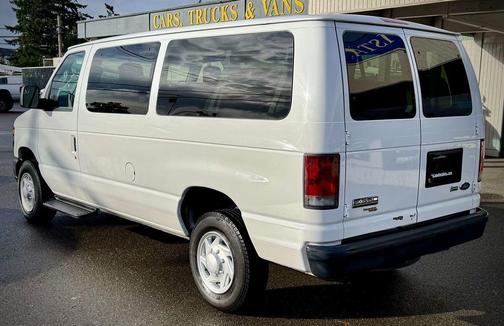 2013 Ford E350 Super Duty XLT