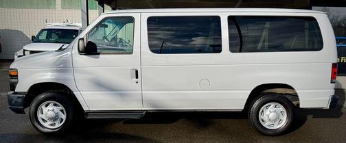 2013 Ford E350 Super Duty XLT