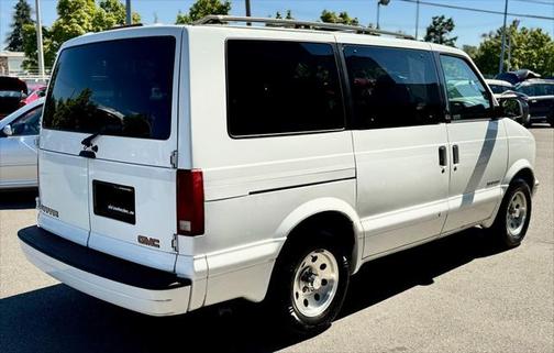2001 GMC Safari SLE