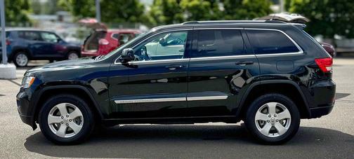 Black Forest Green Pearlcoat 2012 Jeep Grand Cherokee Laredo