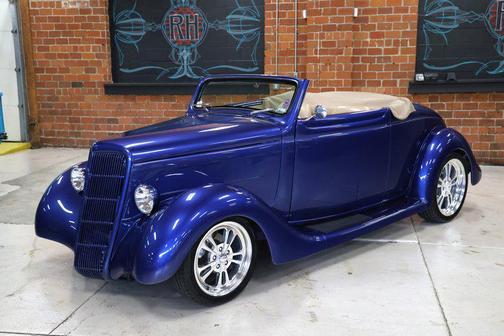 1935 Ford Roadster