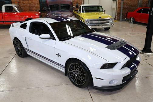 2014 Ford Shelby GT500 Base