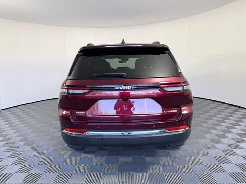 2025 Jeep Grand Cherokee Laredo X