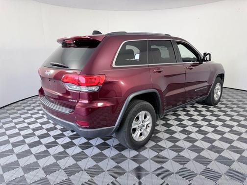Velvet Red Pearlcoat 2017 Jeep Grand Cherokee Laredo