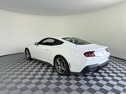 Oxford White 2024 Ford Mustang EcoBoost