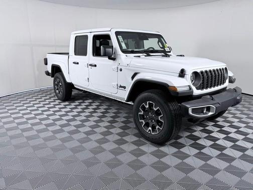 Bright White 2026 Jeep Gladiator Sport