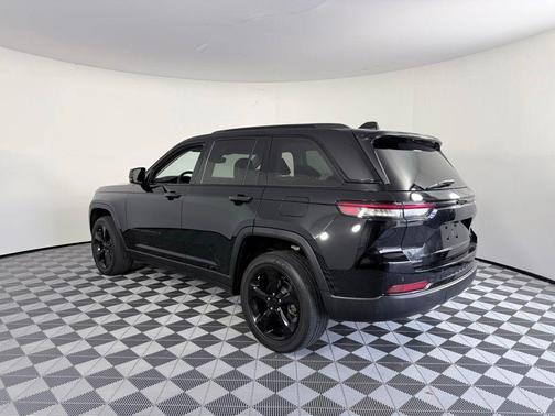 Diamond Black 2023 Jeep Grand Cherokee Limited