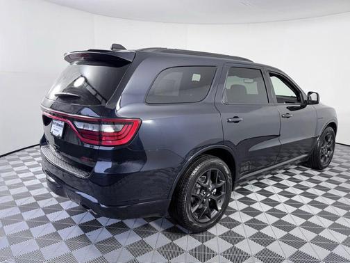 Night 2026 Dodge Durango GT HEMI V8