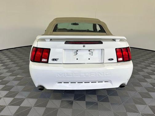 2004 Ford Mustang GT