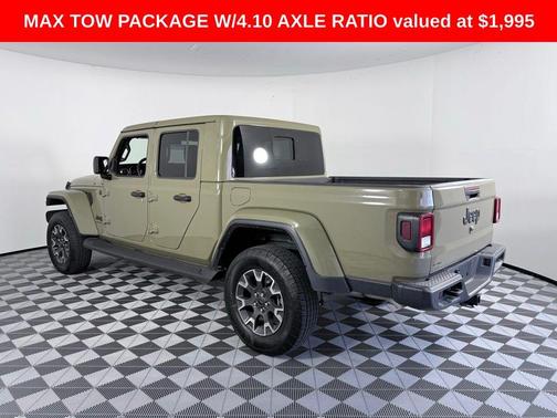 41 2025 Jeep Gladiator Sport