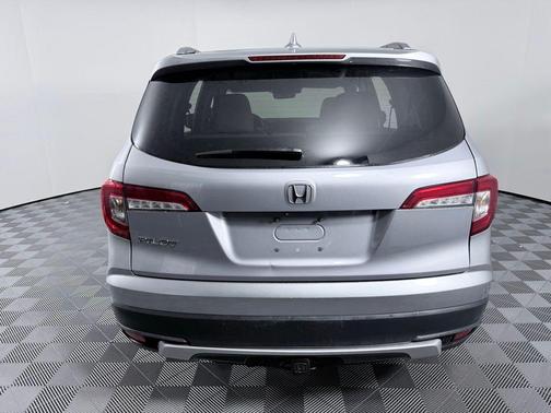 Silver 2019 Honda Pilot EX-L w/Navigation/RES
