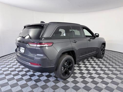 Baltic Gray 2026 Jeep Grand Cherokee Limited 4x4