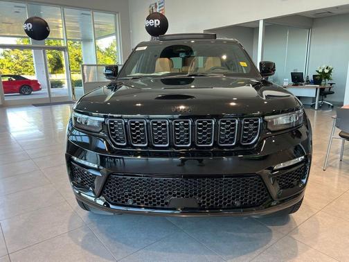 2025 Jeep Grand Cherokee Summit