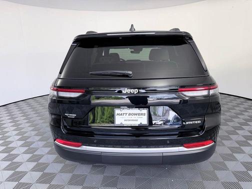 Diamond Black 2026 Jeep Grand Cherokee Limited 4x2