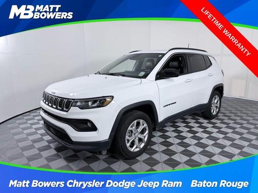 Bright White Clearcoat 2024 Jeep Compass Latitude