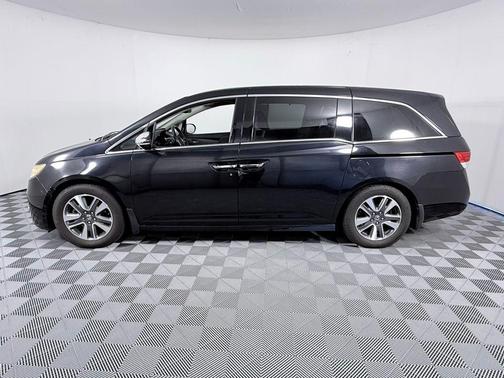 Crystal Black Pearl 2015 Honda Odyssey