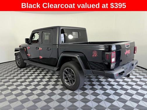 Black Clearcoat 2022 Jeep Gladiator Overland