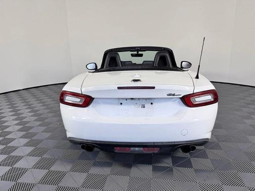 2018 FIAT 124 Spider Classica