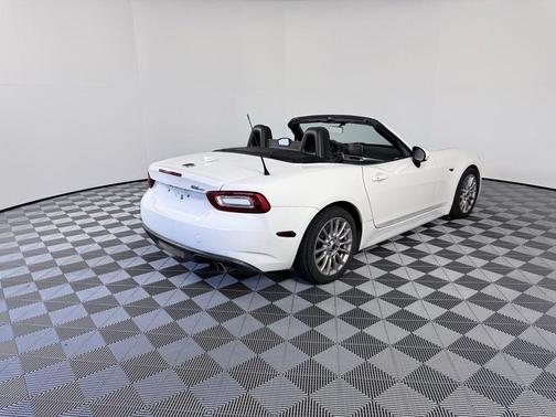 2018 FIAT 124 Spider Classica
