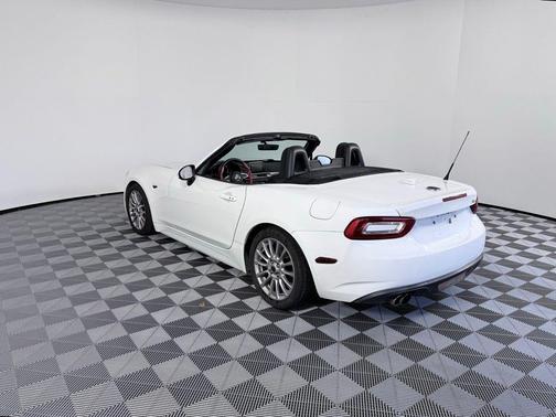 2018 FIAT 124 Spider Classica