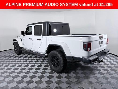 2022 Jeep Gladiator Sport