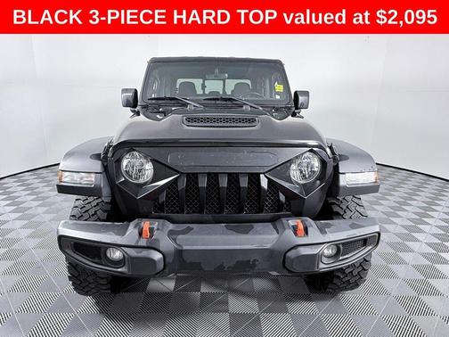 Black Clearcoat 2023 Jeep Gladiator Mojave