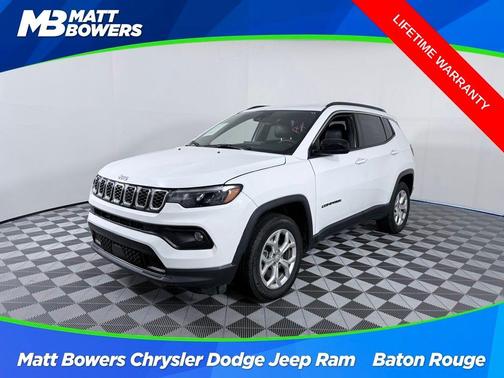 Bright White Clearcoat 2024 Jeep Compass Latitude