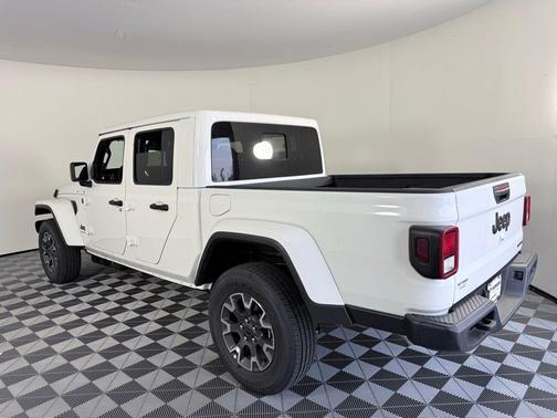 Bright White 2026 Jeep Gladiator Sport