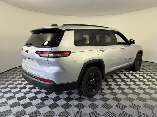 2024 Jeep Grand Cherokee L Laredo