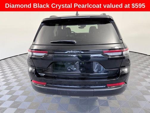 Diamond Black 2024 Jeep Grand Cherokee Laredo