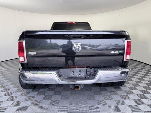 Brilliant Black Crystal Pearlcoat 2016 RAM 3500 Laramie