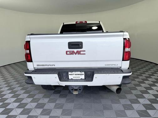 White Frost Tri-Coat 2019 GMC Sierra 2500 Denali