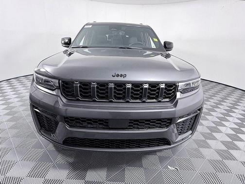 Baltic Gray 2026 Jeep Grand Cherokee Laredo