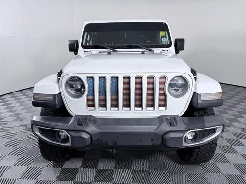 Bright White Clearcoat 2018 Jeep Wrangler Unlimited Sahara