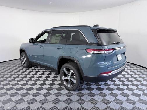 Steel Blue 2026 Jeep Grand Cherokee Limited 4x2