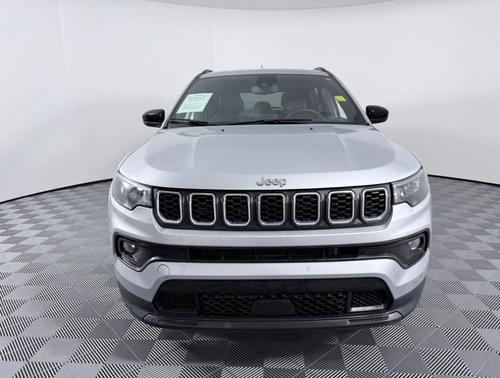 Silver Zynith 2025 Jeep Compass Latitude