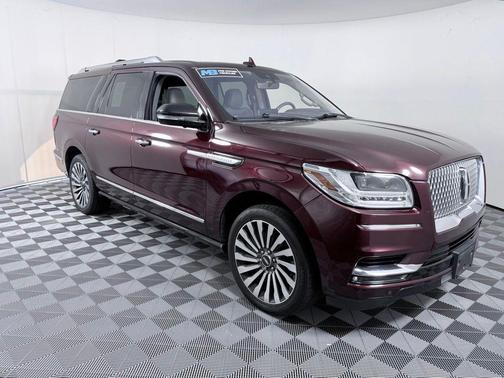 Burgundy 2018 Lincoln Navigator L Reserve