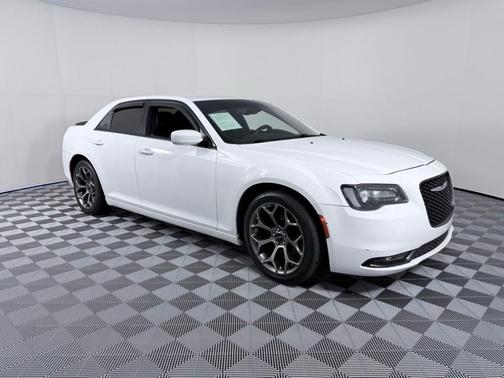 2018 Chrysler 300 S