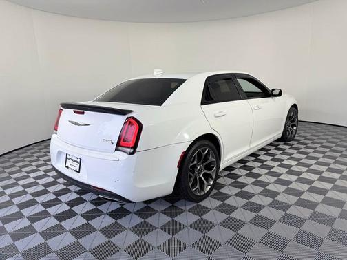 2018 Chrysler 300 S