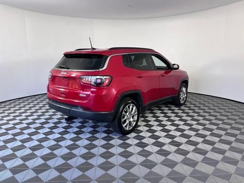 2023 Jeep Compass Latitude Lux