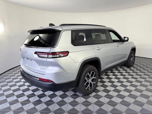 Silver Zynith 2025 Jeep Grand Cherokee L Limited
