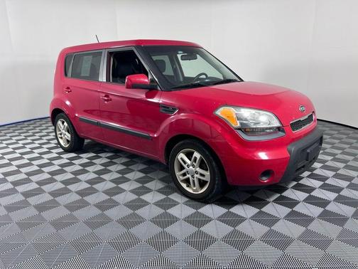 2011 Kia Soul +