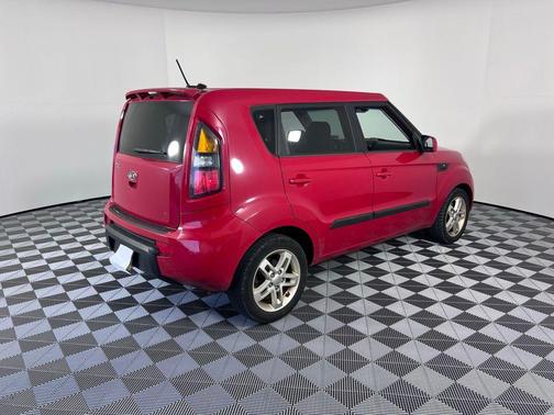 2011 Kia Soul +