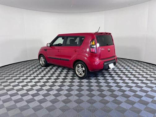 2011 Kia Soul +